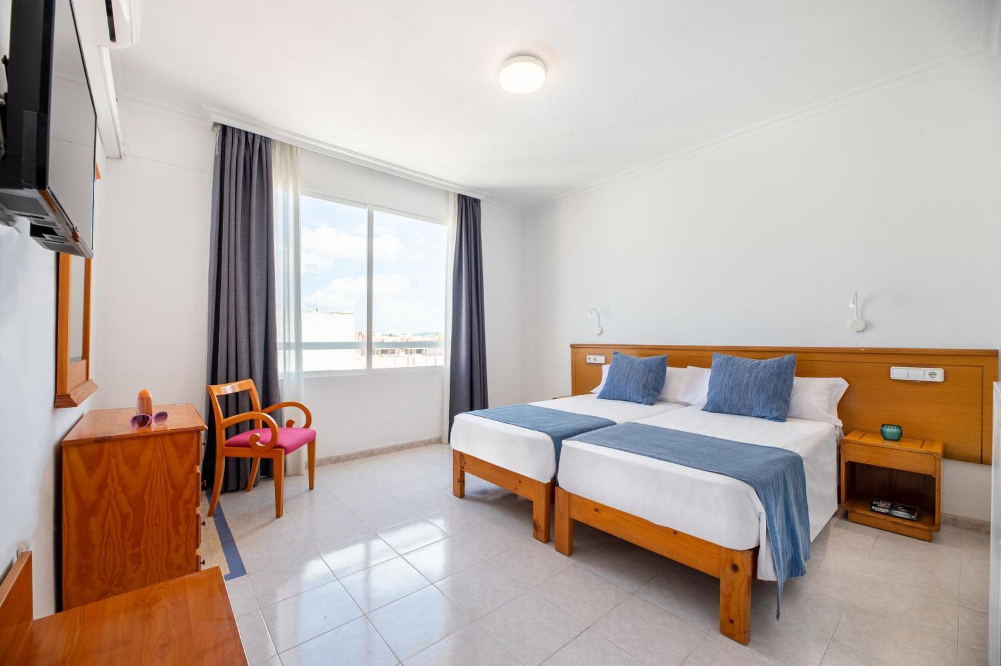 Hotel Vibra Vila Ibiza città Esterno foto