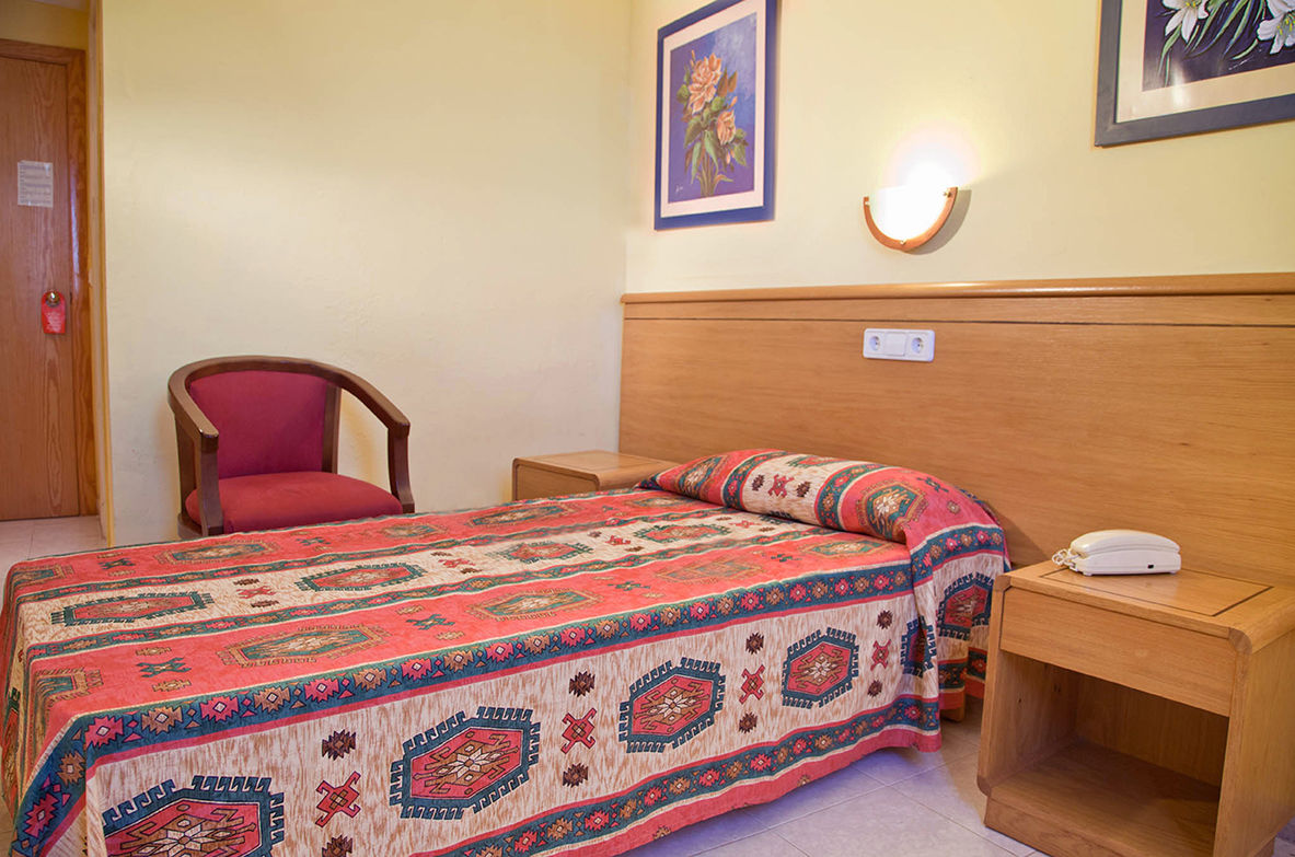Hotel Vibra Vila Ibiza città Esterno foto