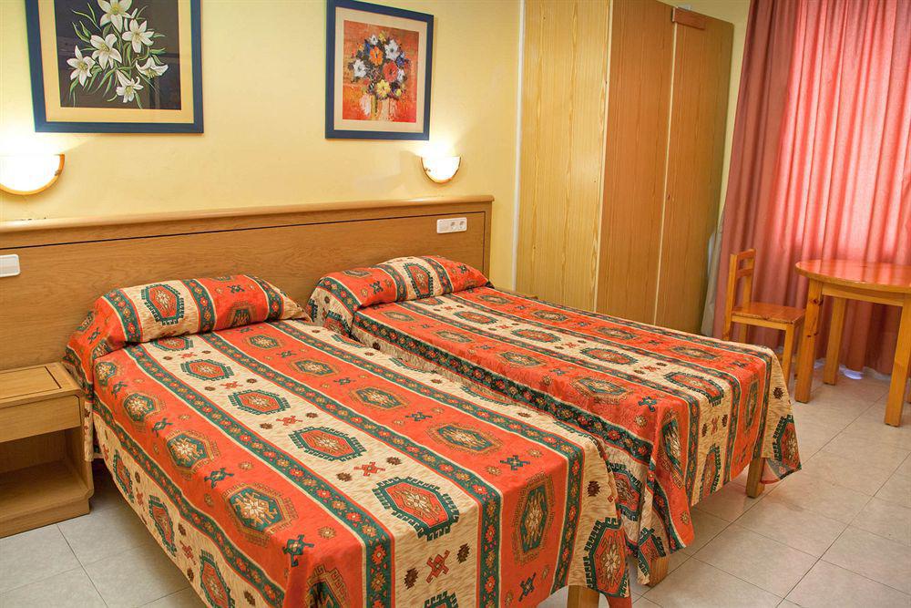 Hotel Vibra Vila Ibiza città Esterno foto